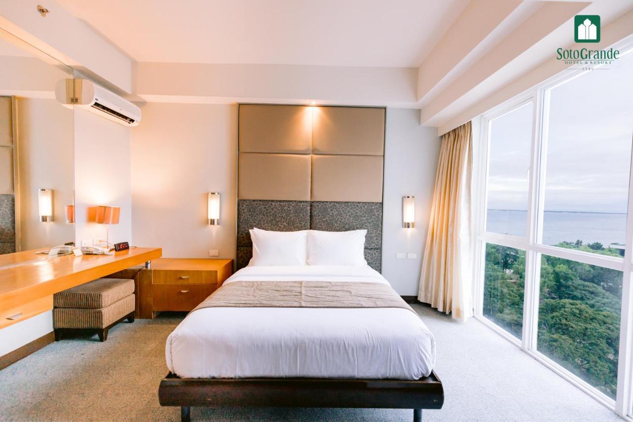 Sotogrande Hotel&Resort Lapu-Lapu City Exteriör bild