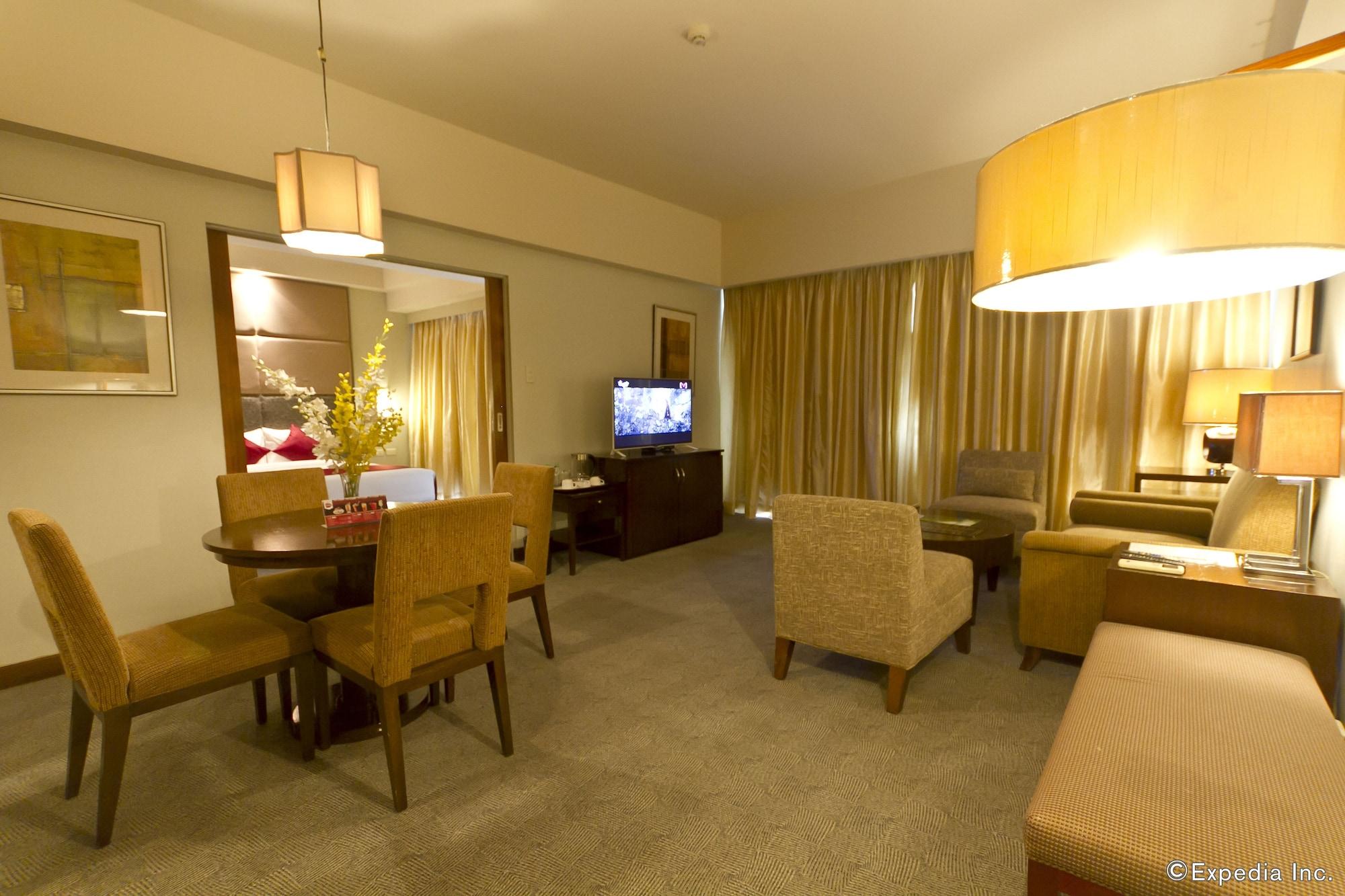 Sotogrande Hotel&Resort Lapu-Lapu City Exteriör bild