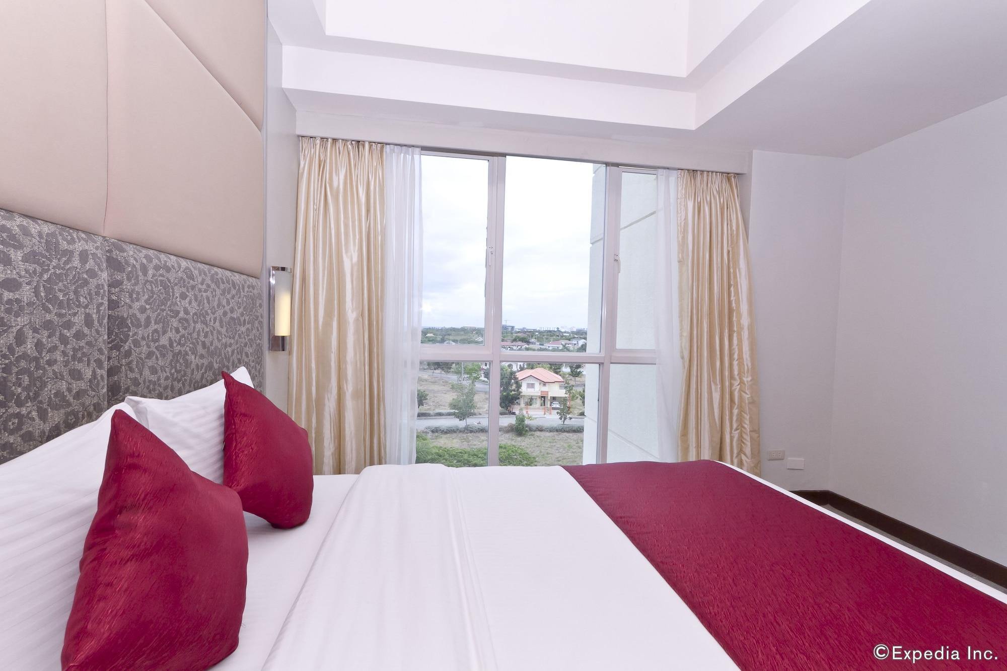 Sotogrande Hotel&Resort Lapu-Lapu City Exteriör bild