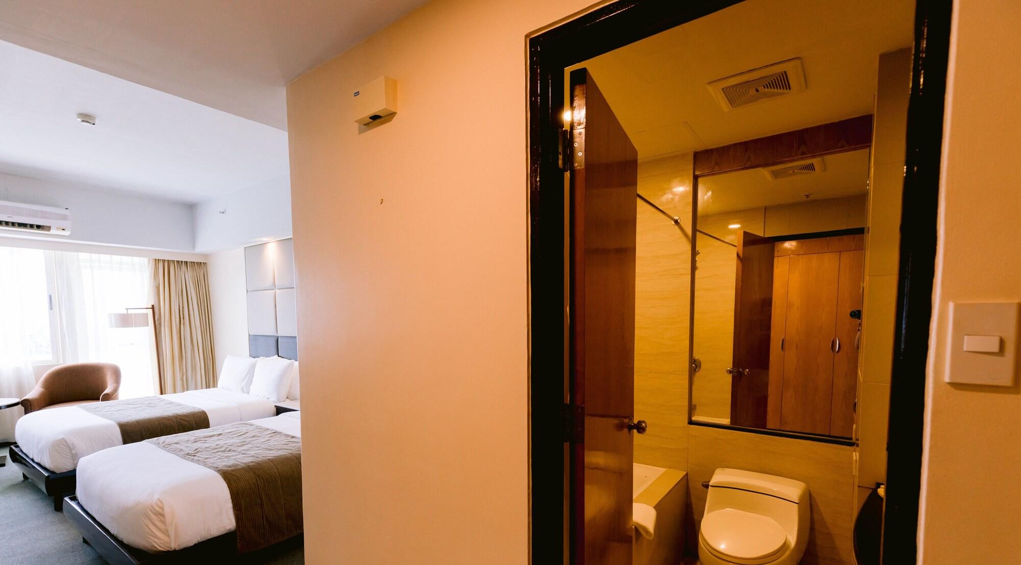 Sotogrande Hotel&Resort Lapu-Lapu City Exteriör bild