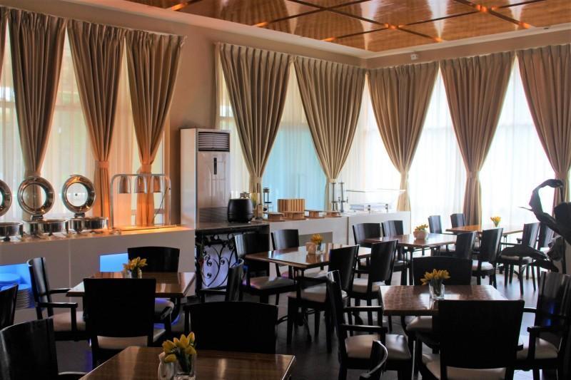 Sotogrande Hotel&Resort Lapu-Lapu City Exteriör bild