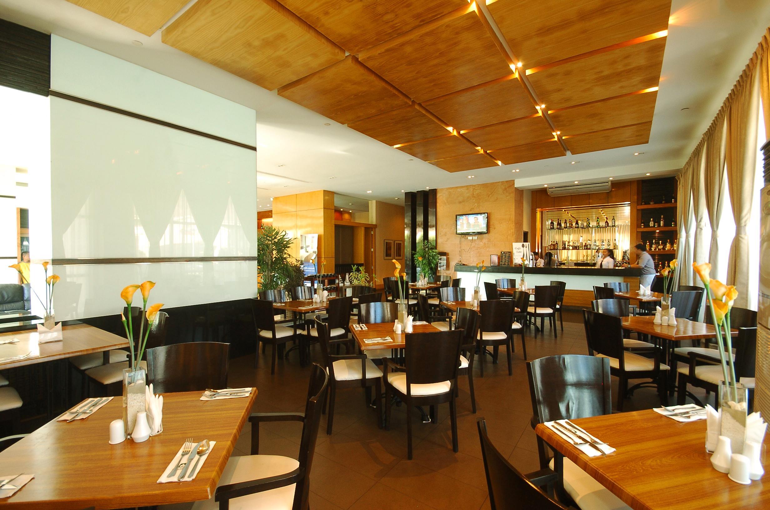 Sotogrande Hotel&Resort Lapu-Lapu City Exteriör bild