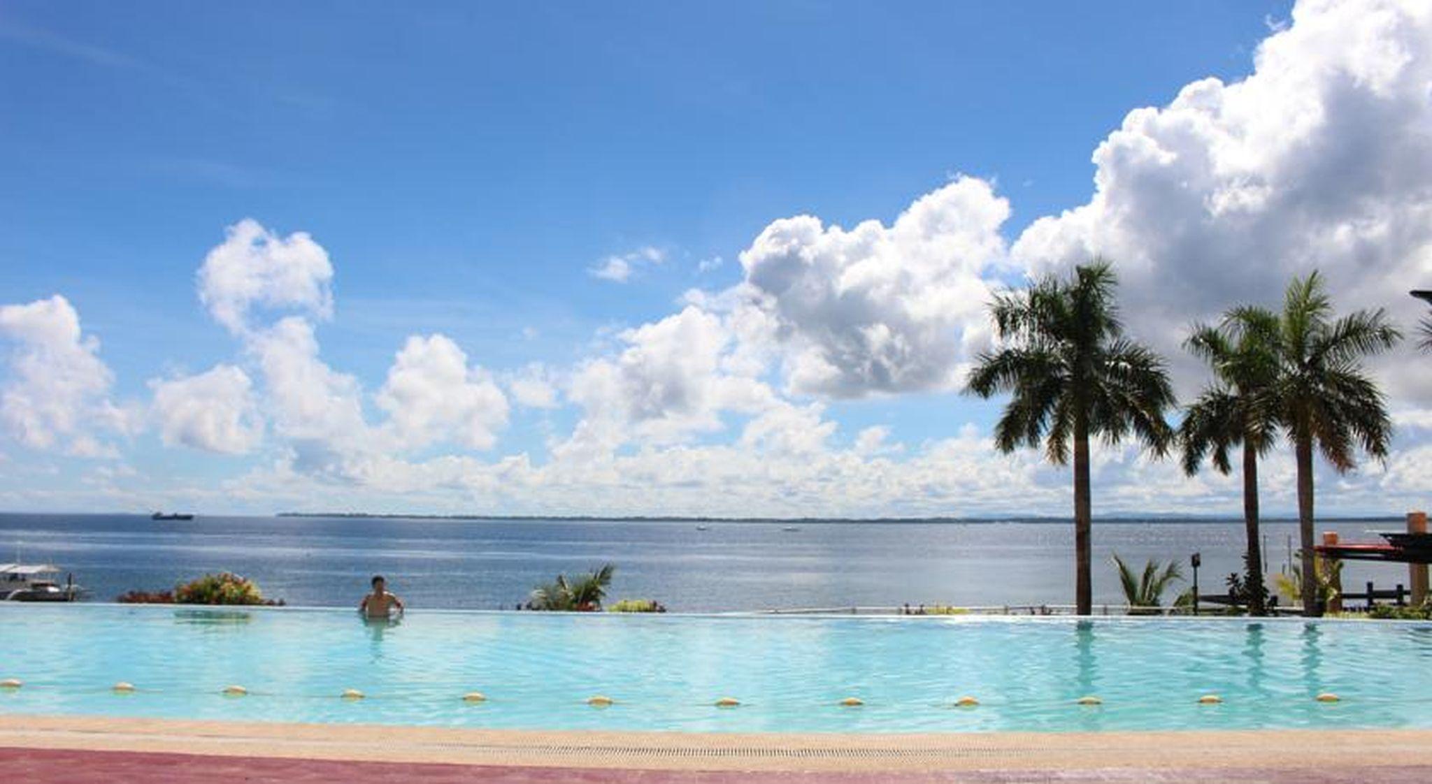 Sotogrande Hotel&Resort Lapu-Lapu City Exteriör bild